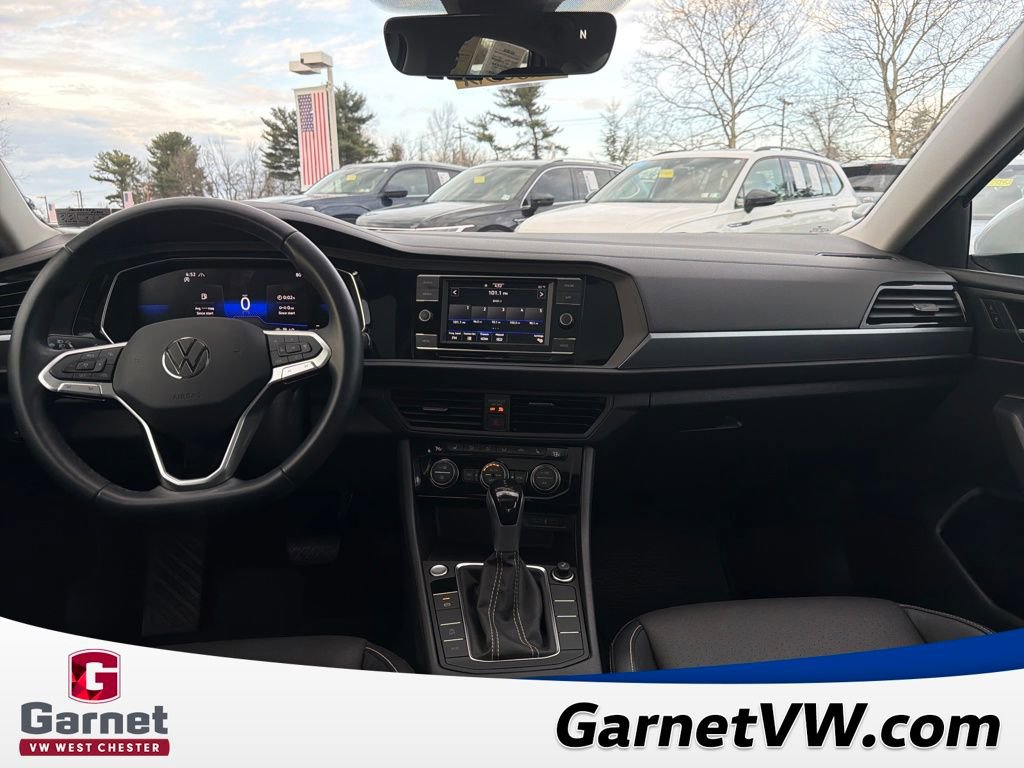 Certified 2023 Volkswagen Jetta SE image 13