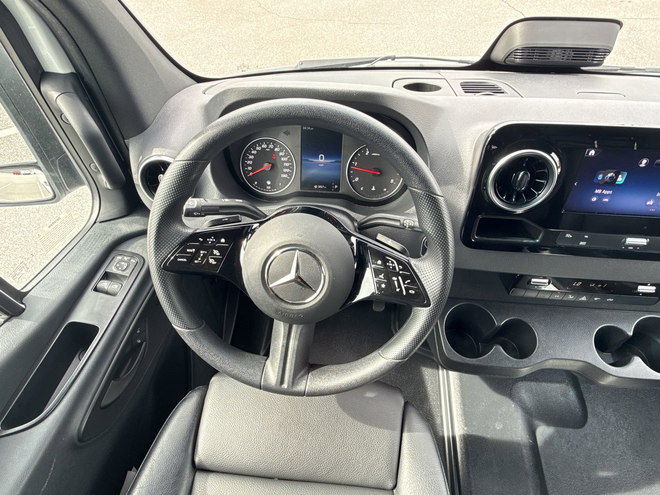 Used 2025 Mercedes-Benz Sprinter 2500 image 23