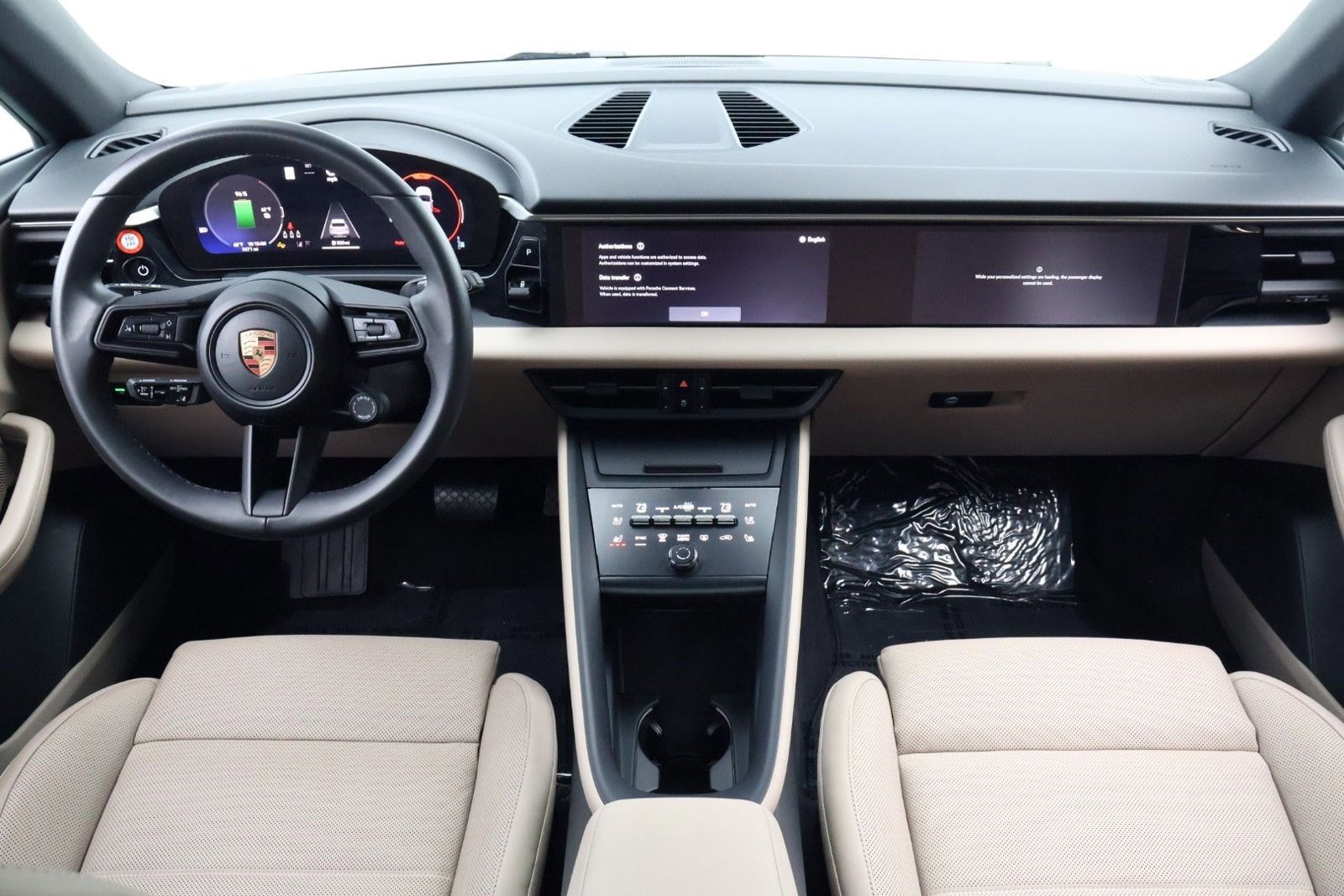 Certified 2024 Porsche Macan 4 Electric image 21