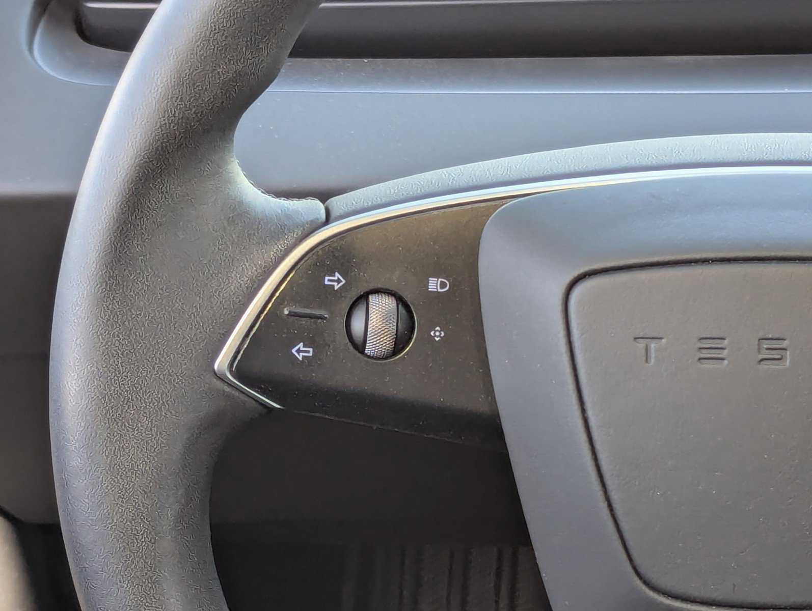 Used 2024 Tesla Model 3 Standard Range image 22