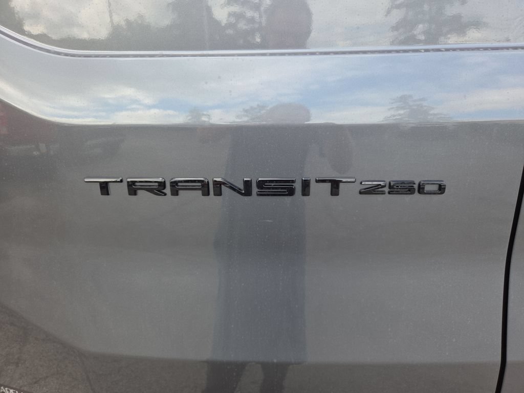 New 2026 Ford Transit 250 148 Medium Roof w/ Load Area Protection Package RWD image 17