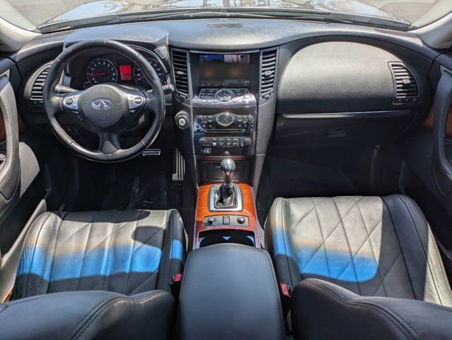 Used 2011 INFINITI FX50 AWD w/ Deluxe Touring Pkg image 29
