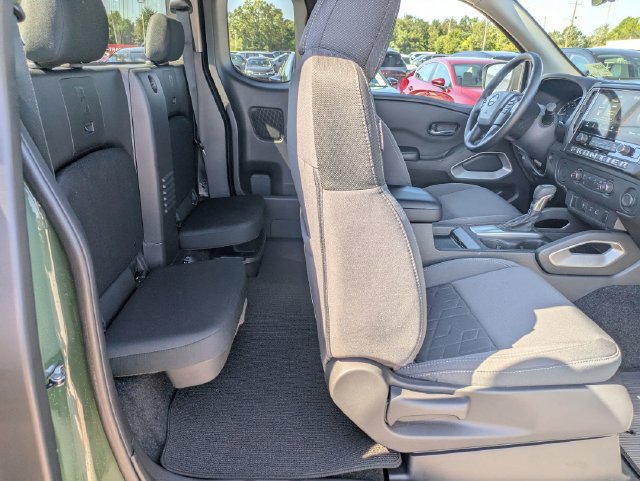Used 2025 Nissan Frontier SV RWD image 25