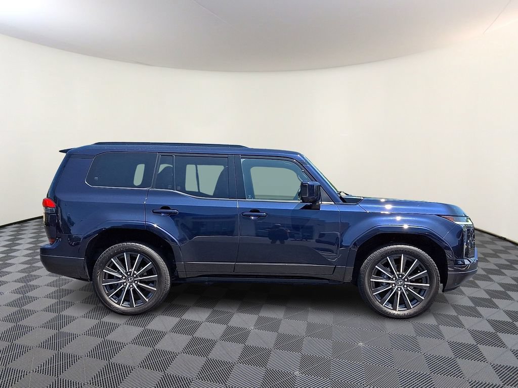 Used 2024 Lexus GX 550 w/ Accessory Package (2T) AWD/4WD image 10