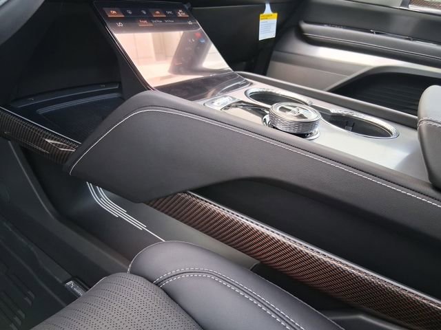 New 2026 Cadillac Vistiq Luxury image 17