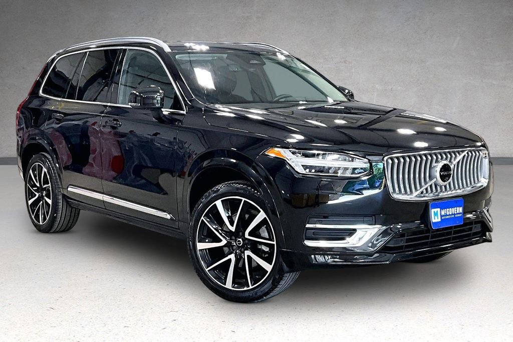 Used 2023 Volvo XC90 B5 Plus w/ Protection Package Premier AWD/4WD image 3