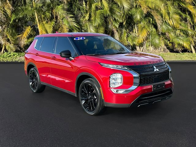 Used 2024 Mitsubishi Outlander SE Black Edition image 2