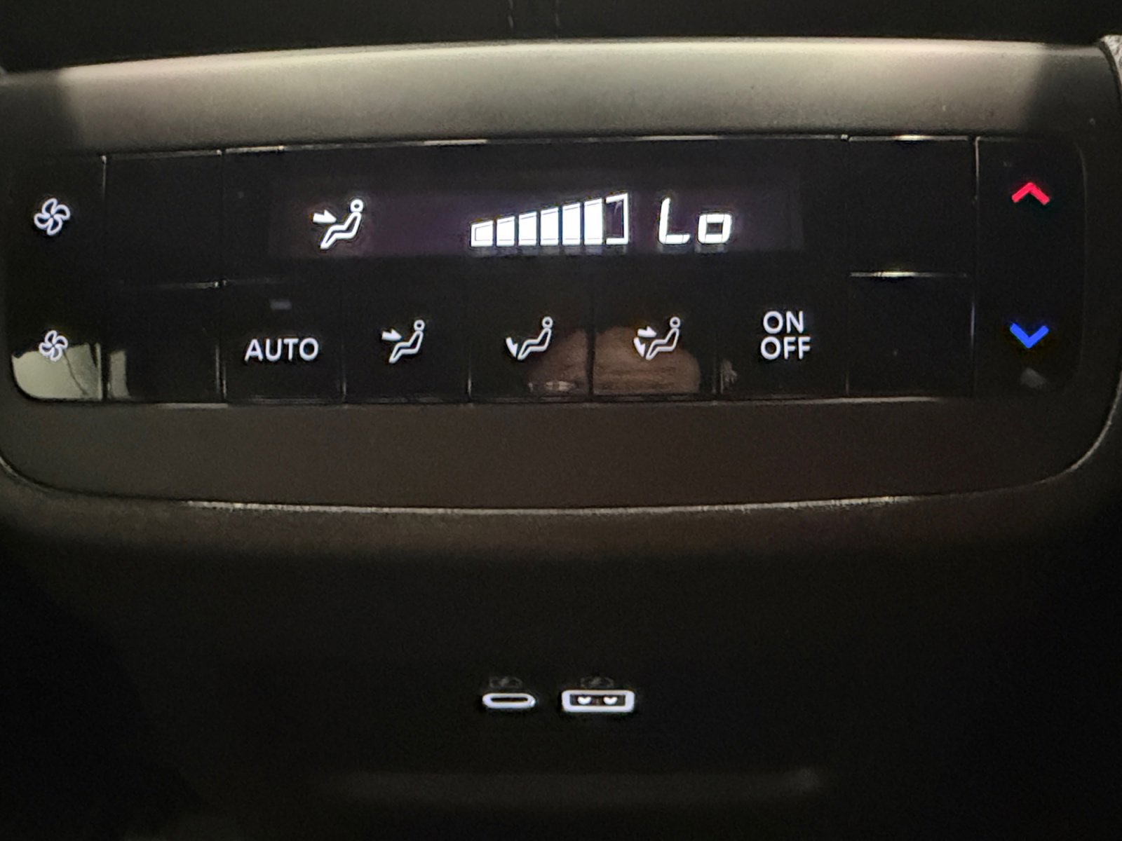 Used 2025 Nissan Pathfinder SL AWD/4WD image 42