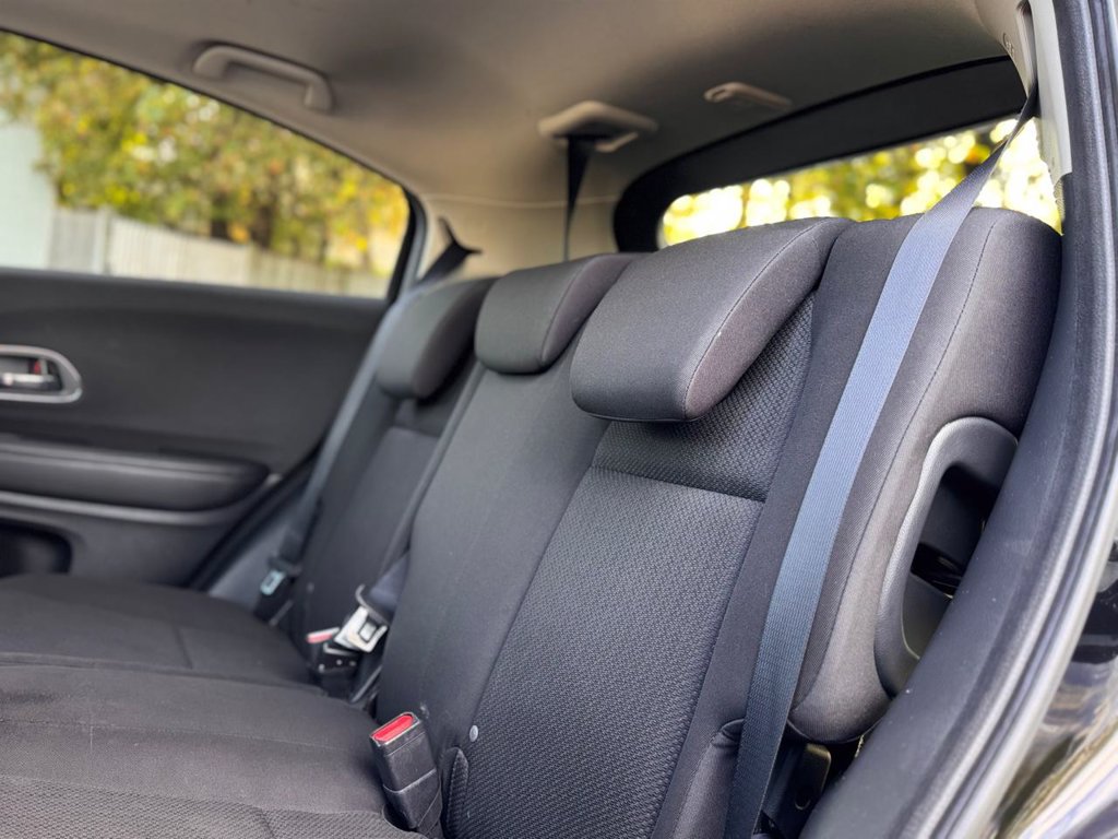 Used 2018 Honda HR-V EX image 23