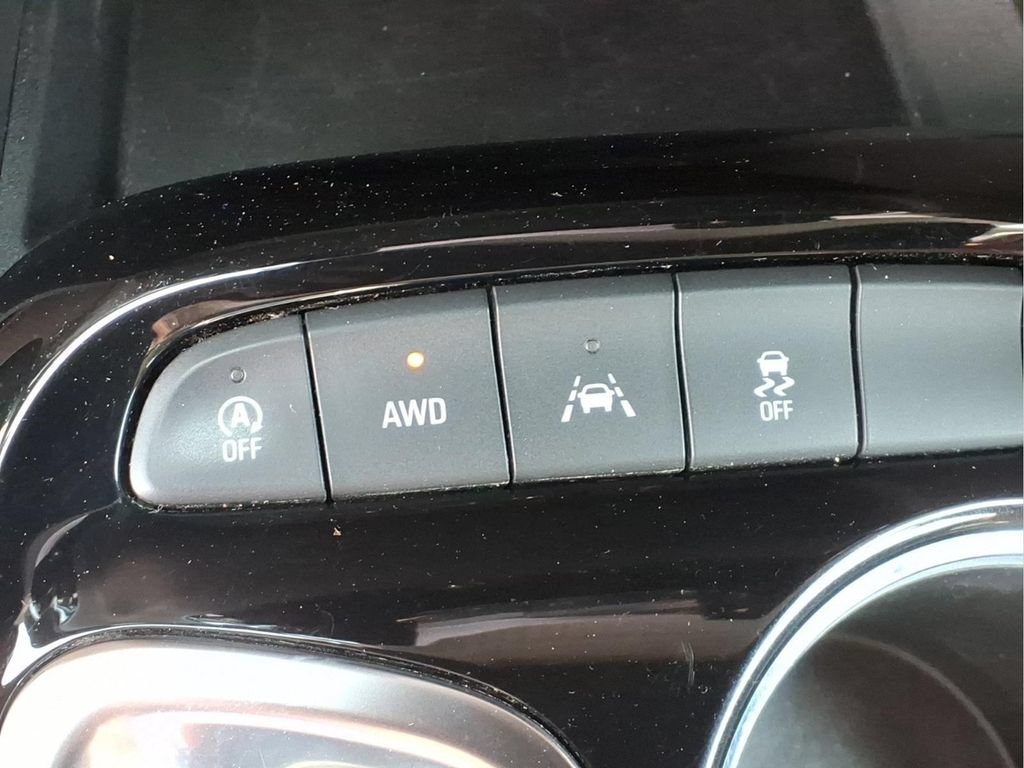 Certified 2022 Buick Encore GX Select w/ Safety Package II AWD/4WD image 12