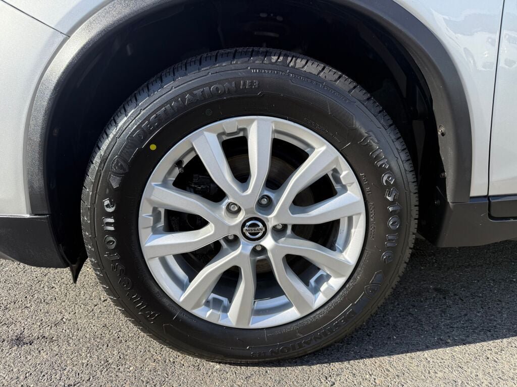 Used 2020 Nissan Rogue SV AWD/4WD image 36