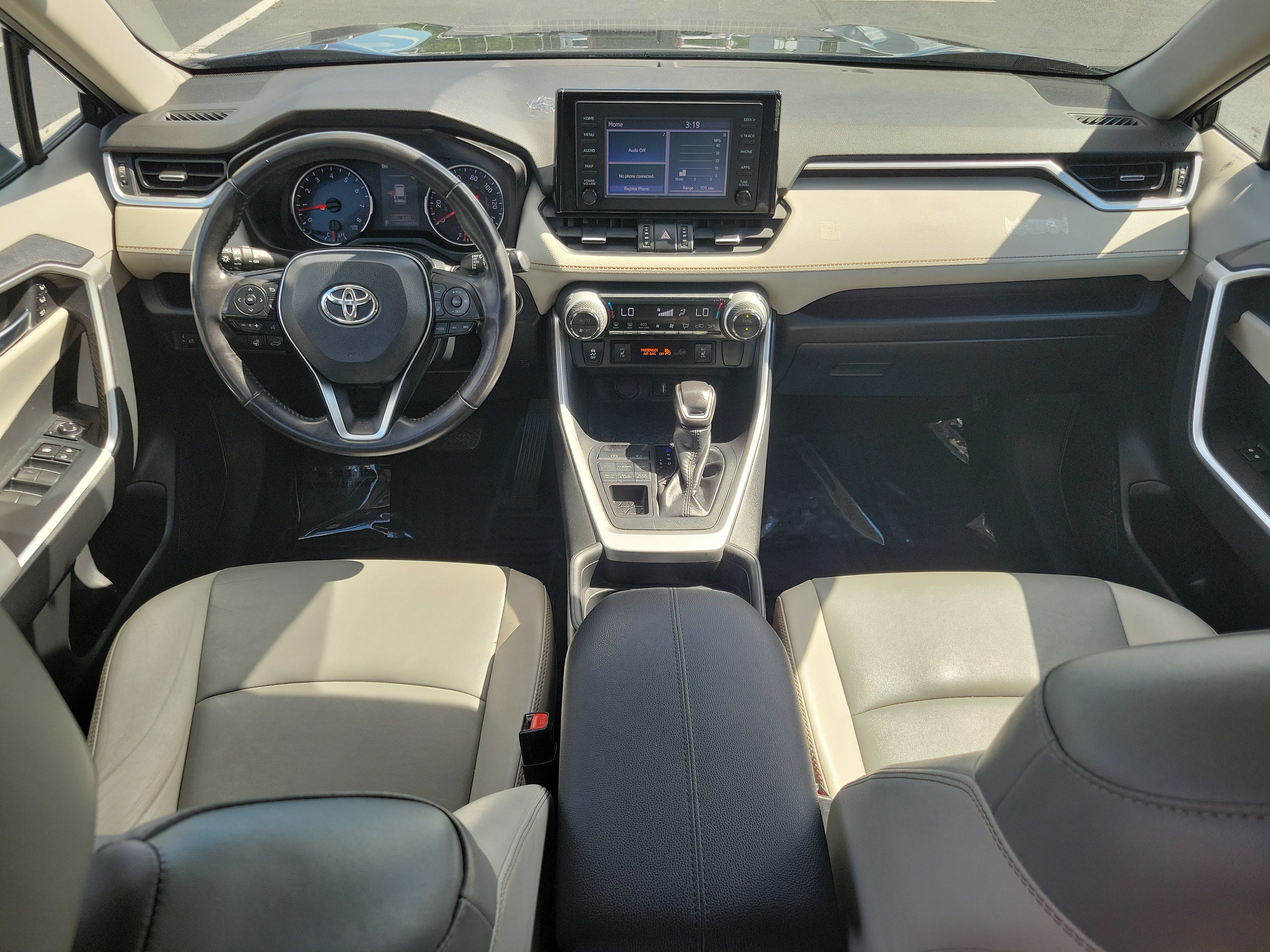 Used 2019 Toyota RAV4 XLE Premium w/ Cold Weather Package AWD/4WD image 14