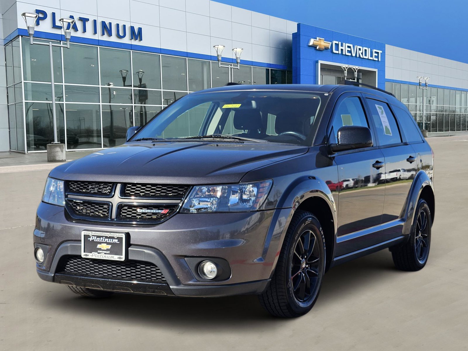 Used 2019 Dodge Journey SE w/ Connectivity Group FWD image 2