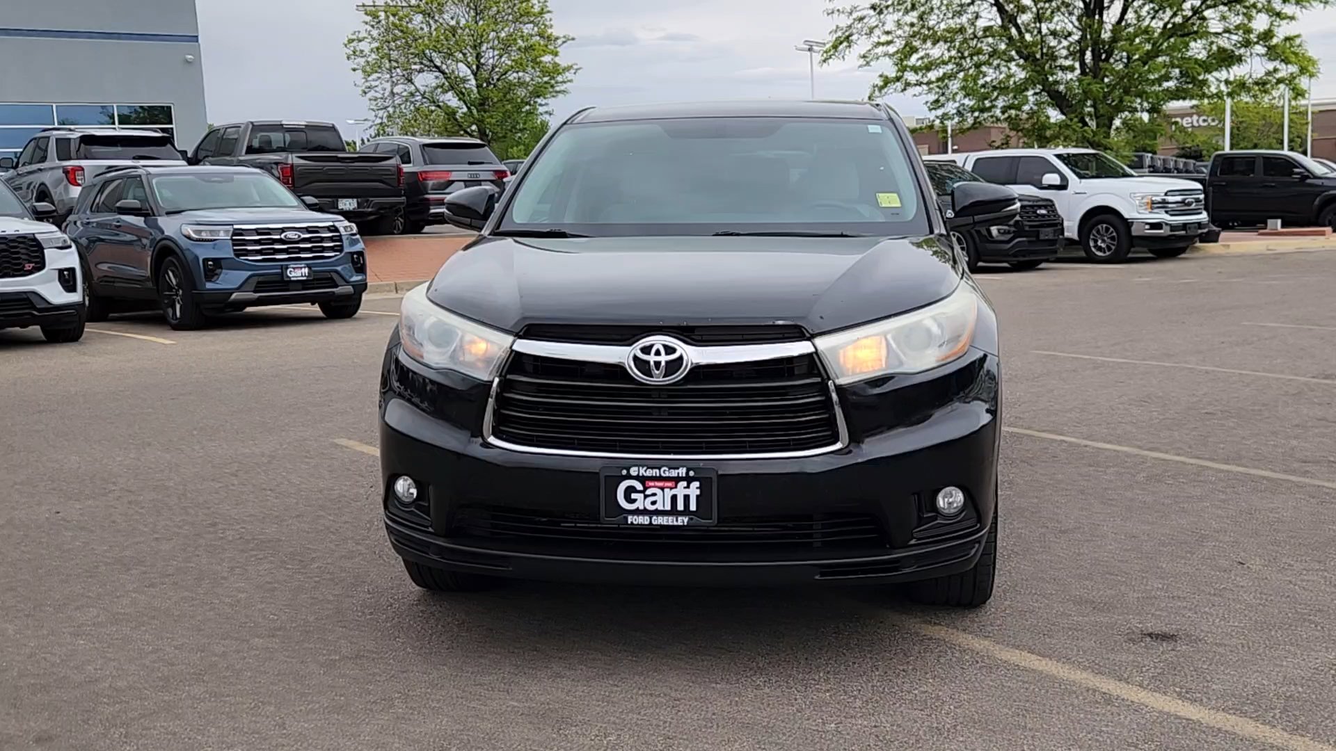 Used 2015 Toyota Highlander Plus AWD/4WD image 4
