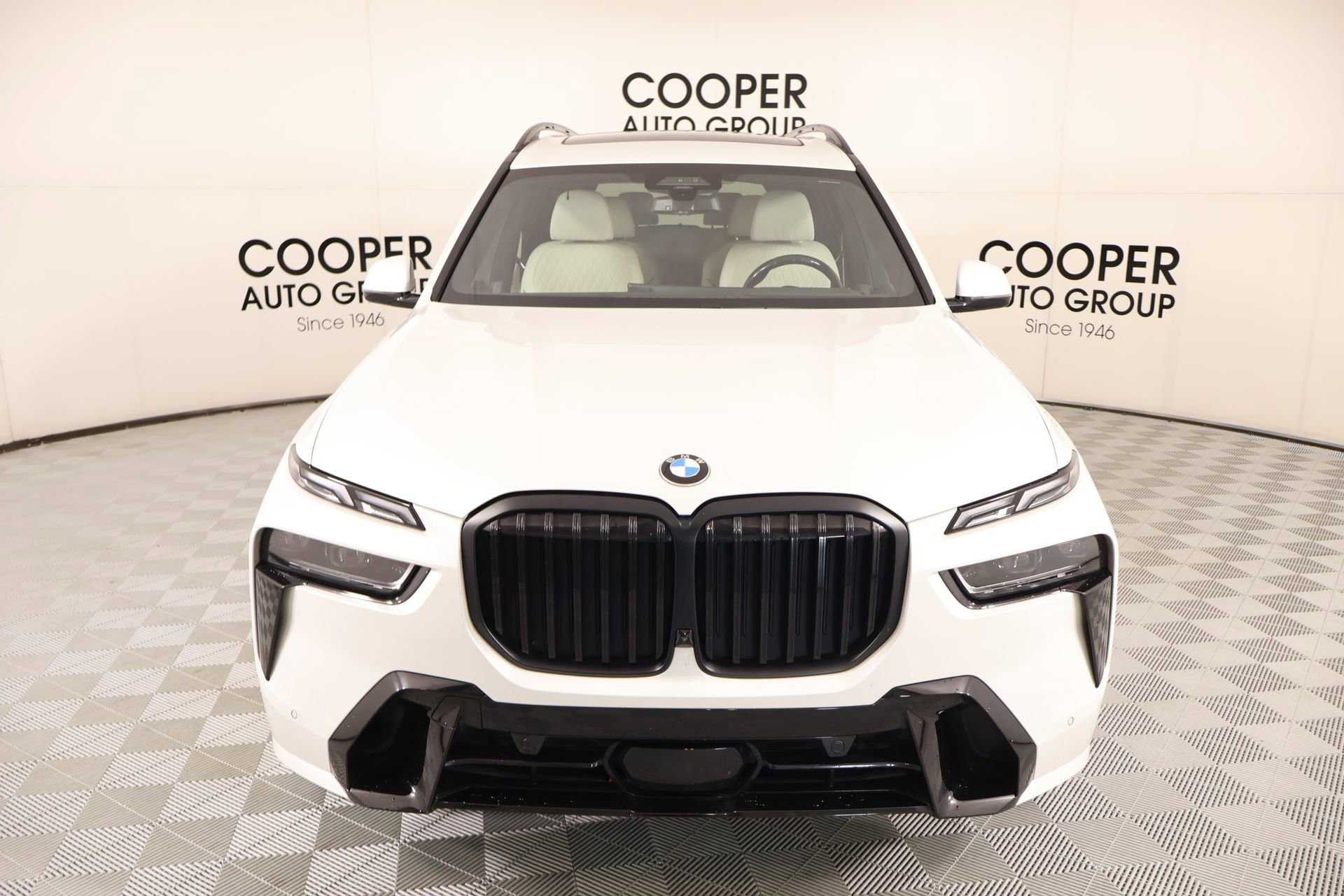 Used 2023 BMW X7 xDrive40i w/ M Sport Package image 10