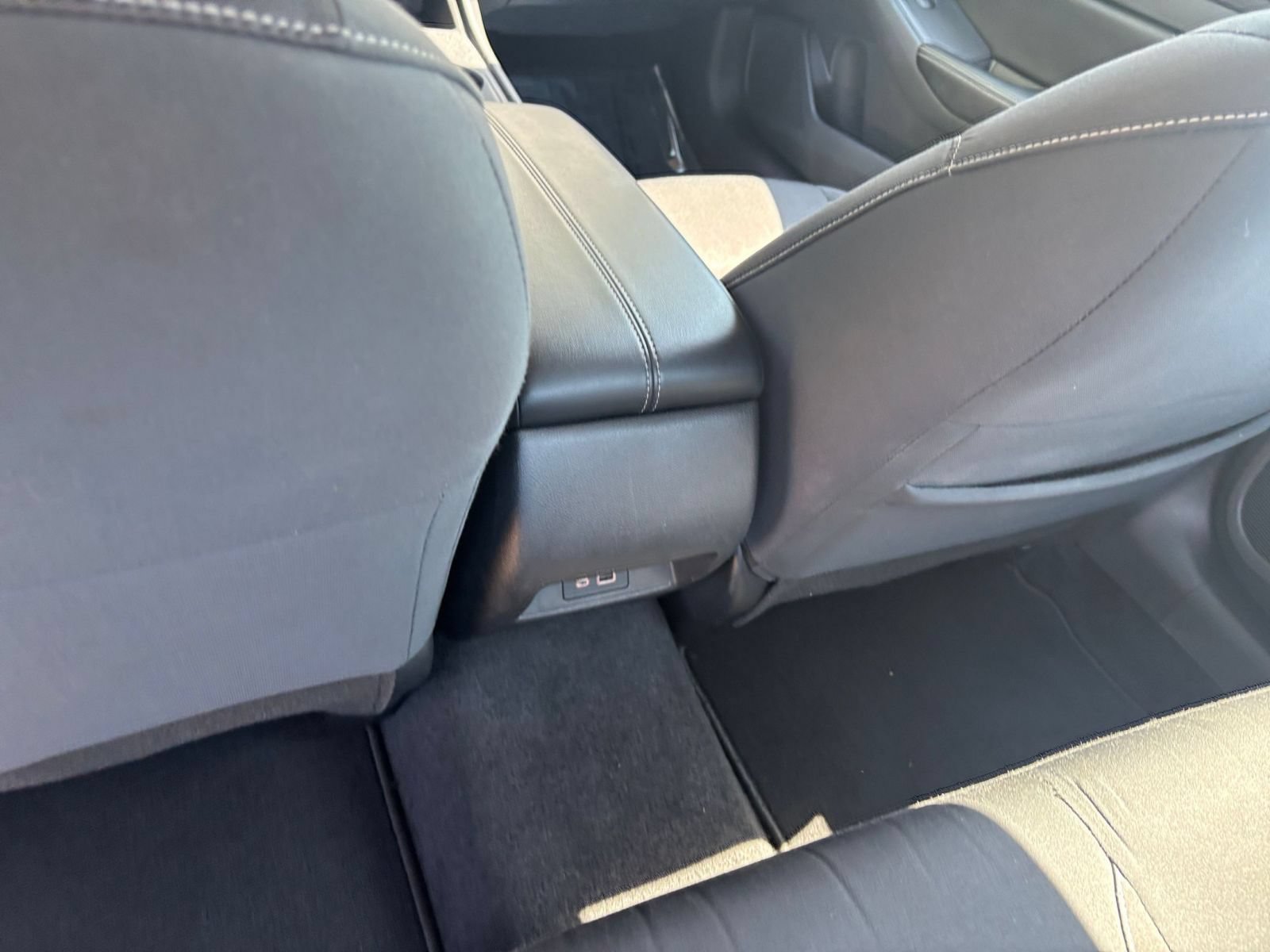Used 2025 Nissan Altima 2.5 SV FWD image 23