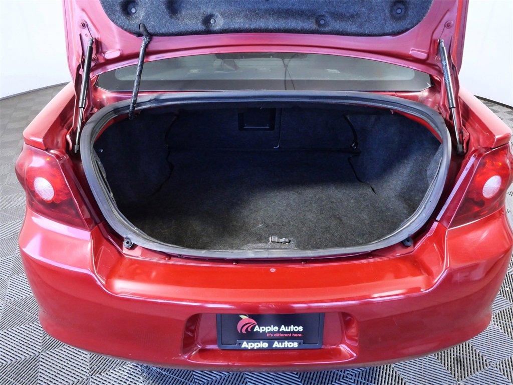 Used 2013 Dodge Avenger SE image 10