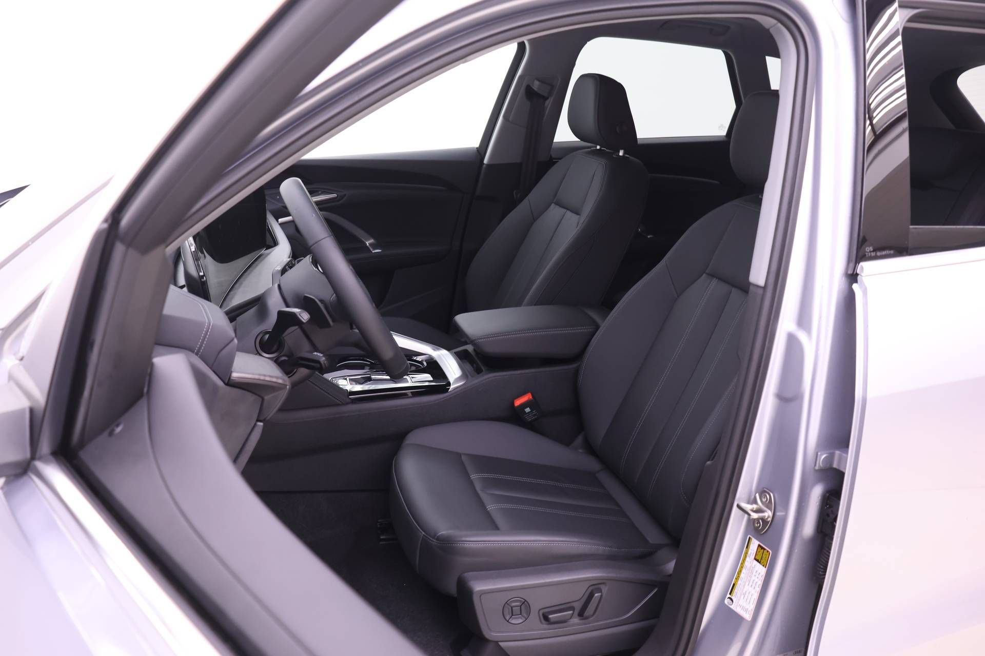 Used 2025 Audi Q5 Premium AWD/4WD image 7
