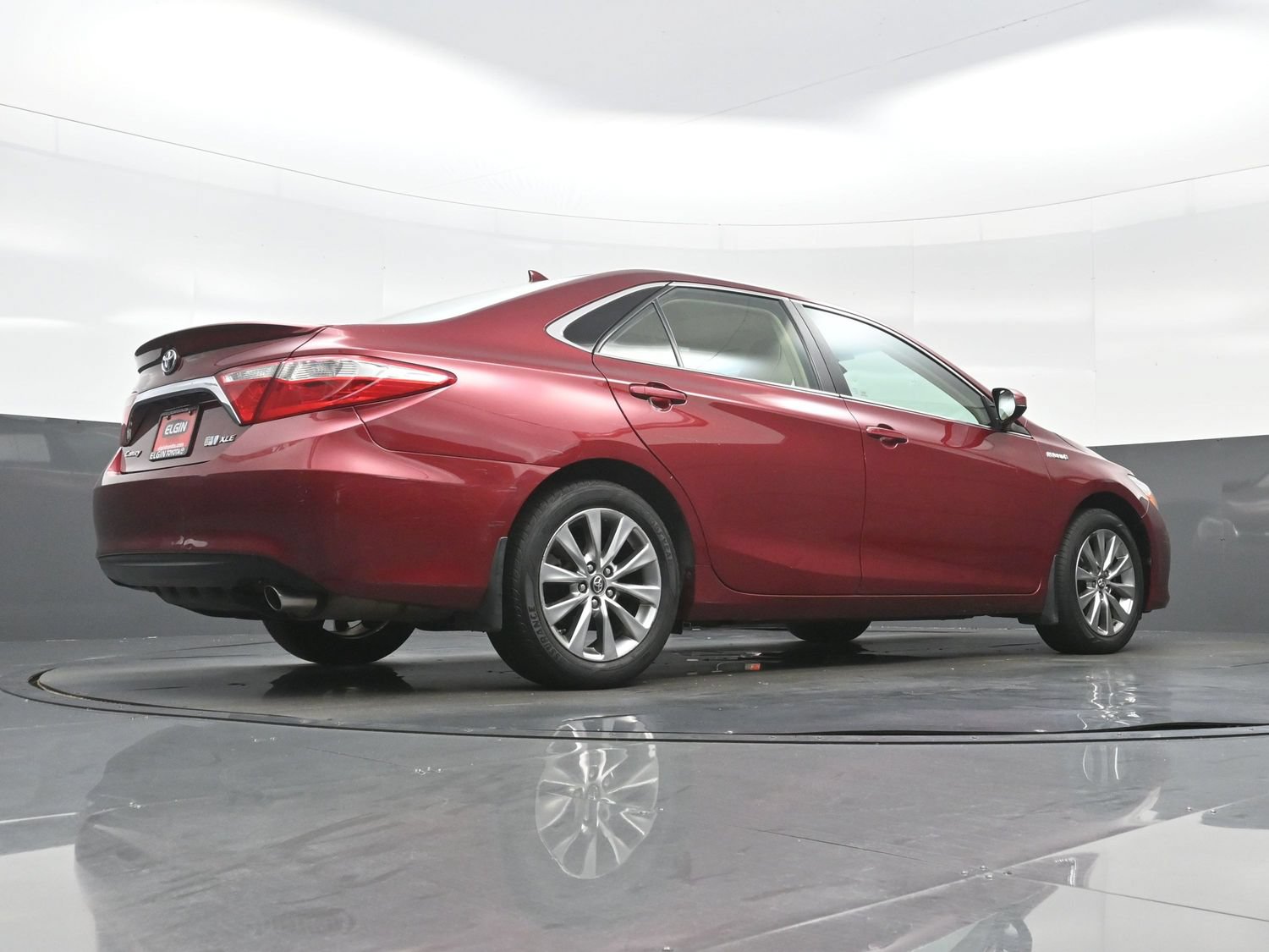 Used 2017 Toyota Camry XLE w/ Moonroof Package FWD image 34