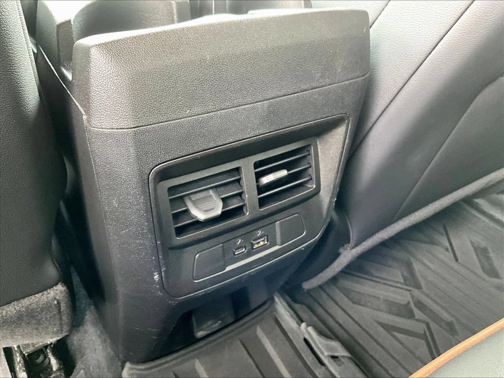 Used 2024 GMC Canyon AT4 w/ Technology Package AWD/4WD image 13
