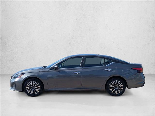 Used 2024 Nissan Altima 2.5 SV FWD image 9