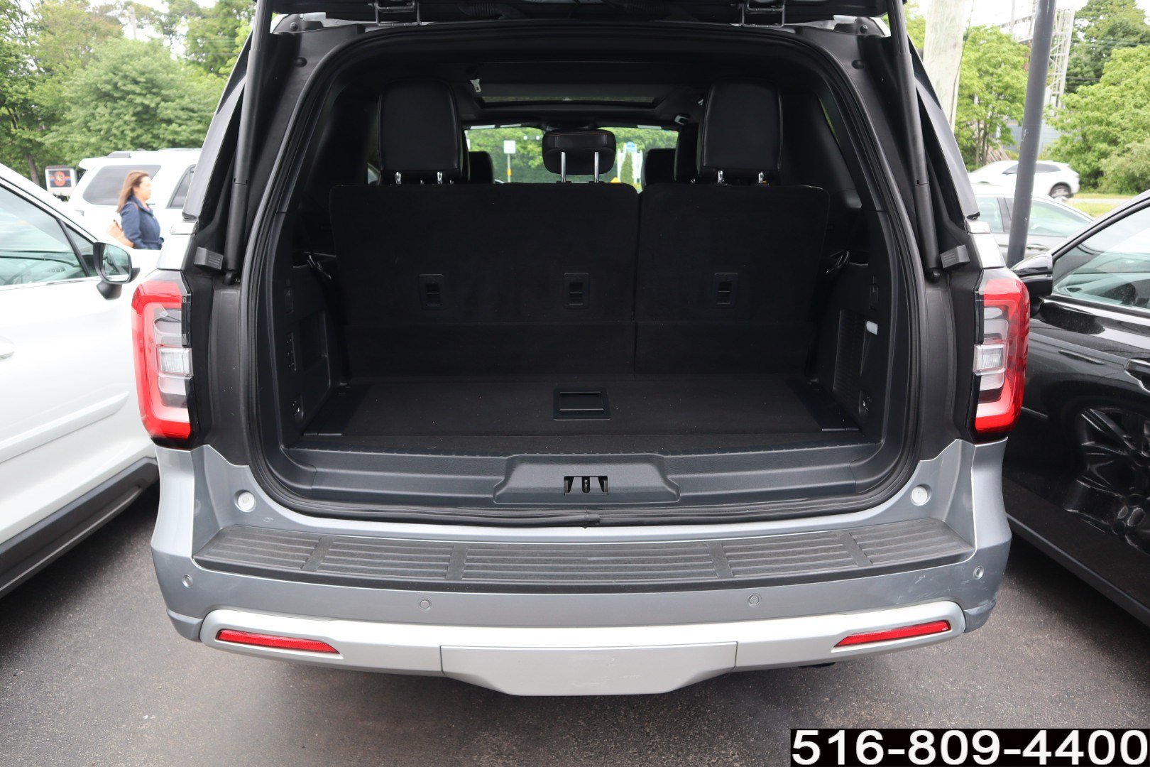 Used 2024 Ford Expedition Platinum AWD/4WD image 24