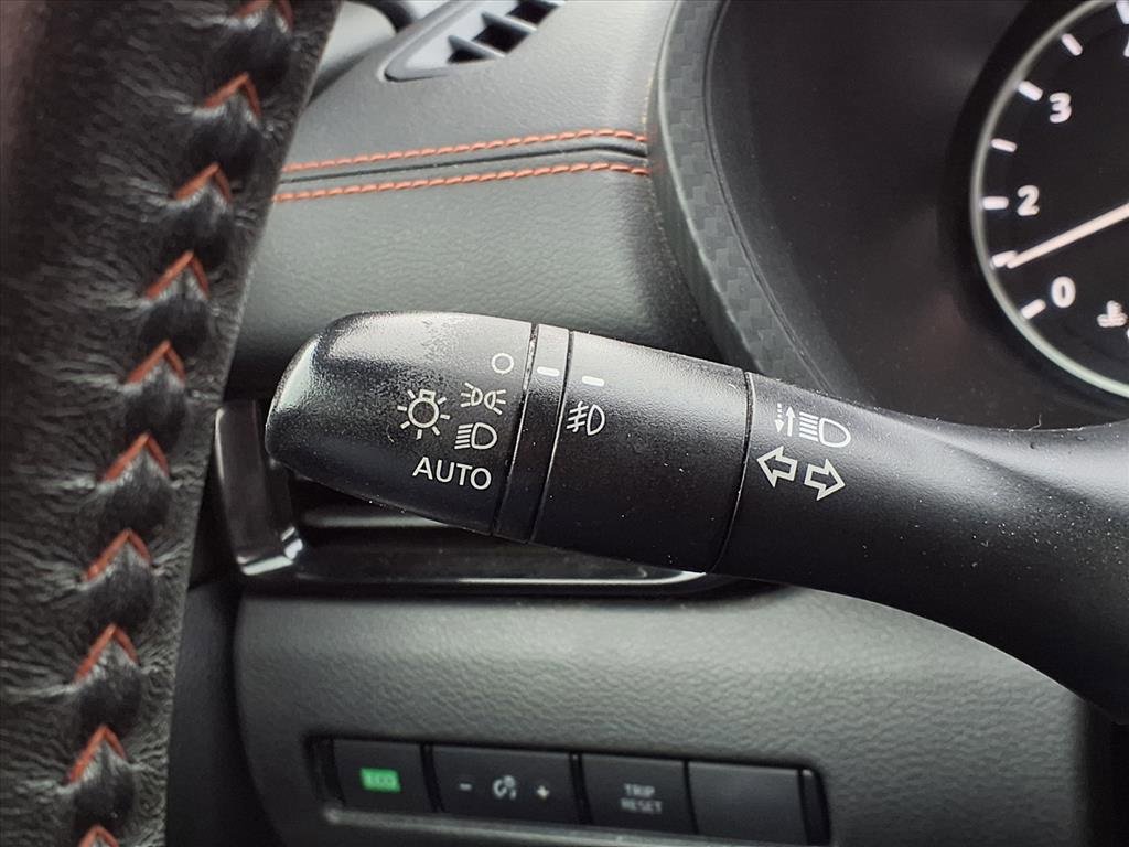 Used 2020 Nissan Sentra SR w/ Premium Package image 16