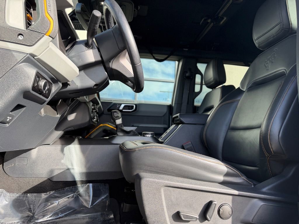 Used 2023 Ford Bronco Badlands w/ Sasquatch Package image 11