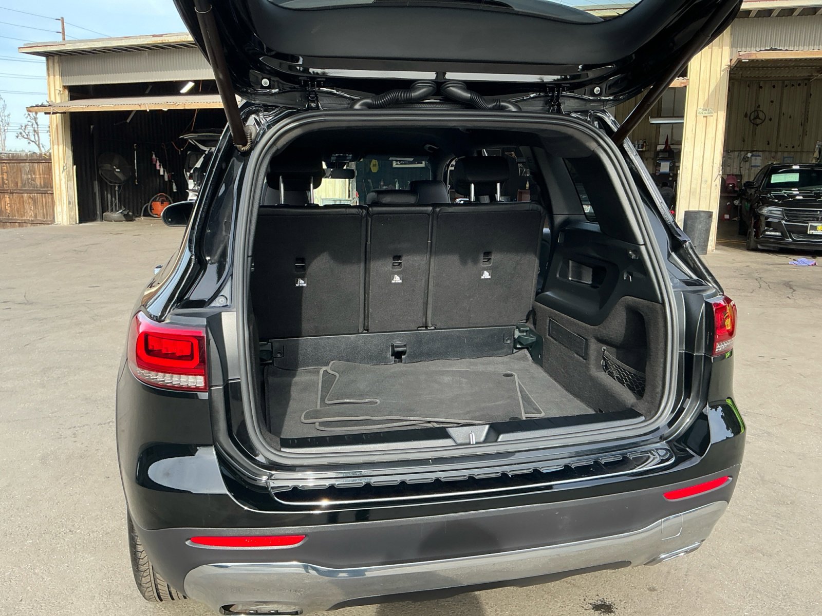 Used 2021 Mercedes-Benz GLB 250 image 25