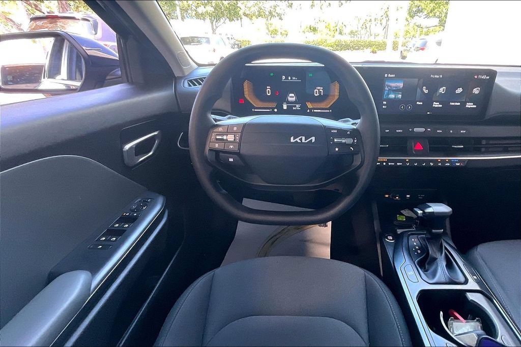Used 2025 Kia K4 FWD image 5