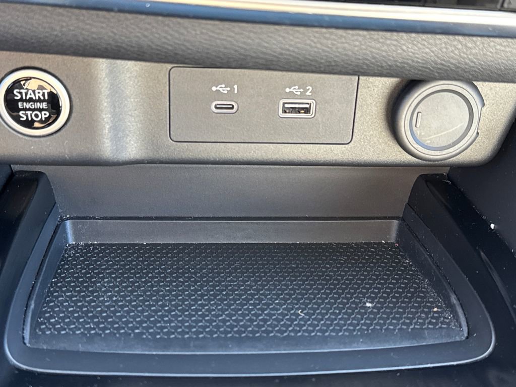 Used 2023 Nissan Rogue SV image 34