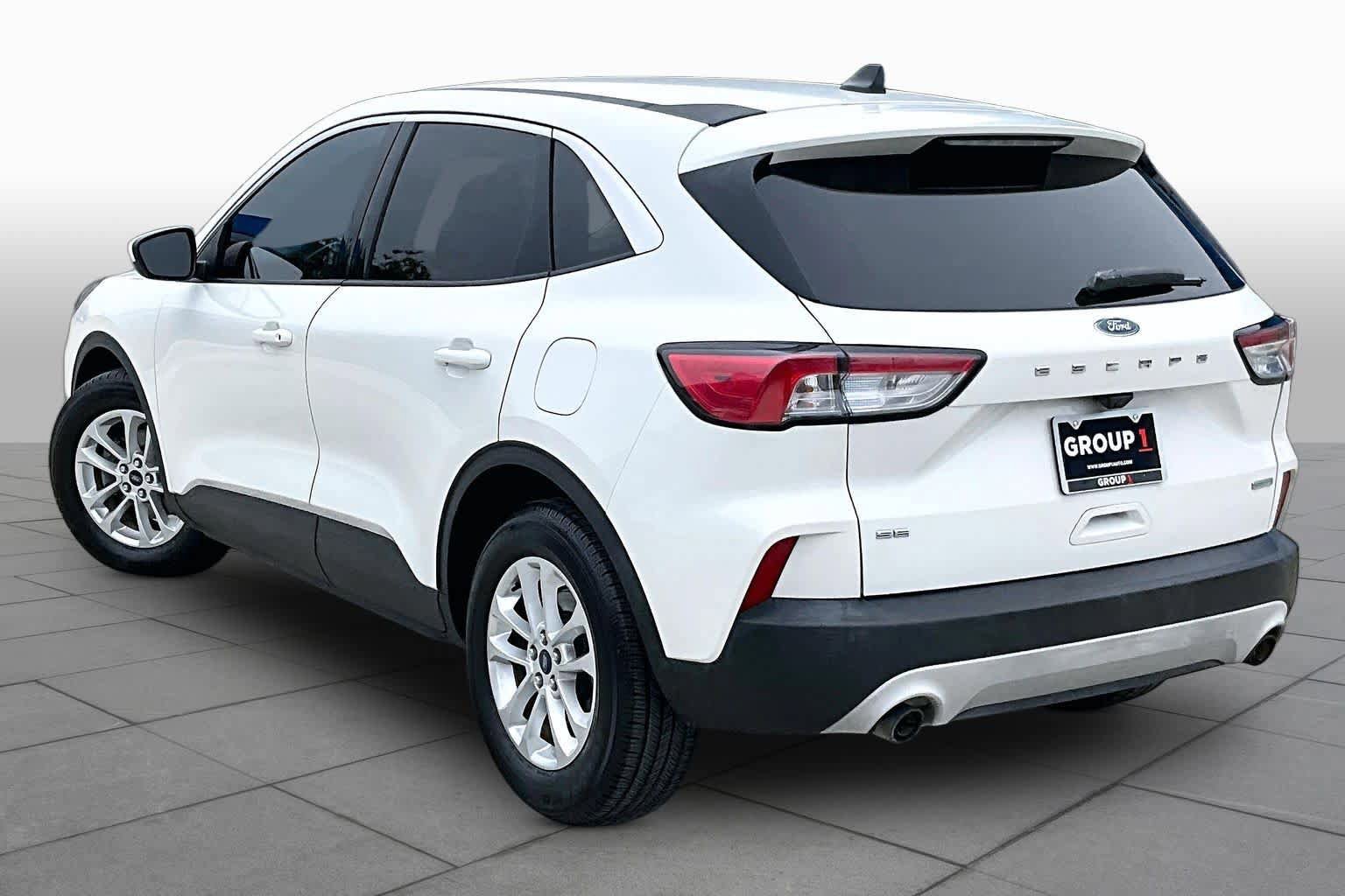 Used 2020 Ford Escape SE FWD image 12