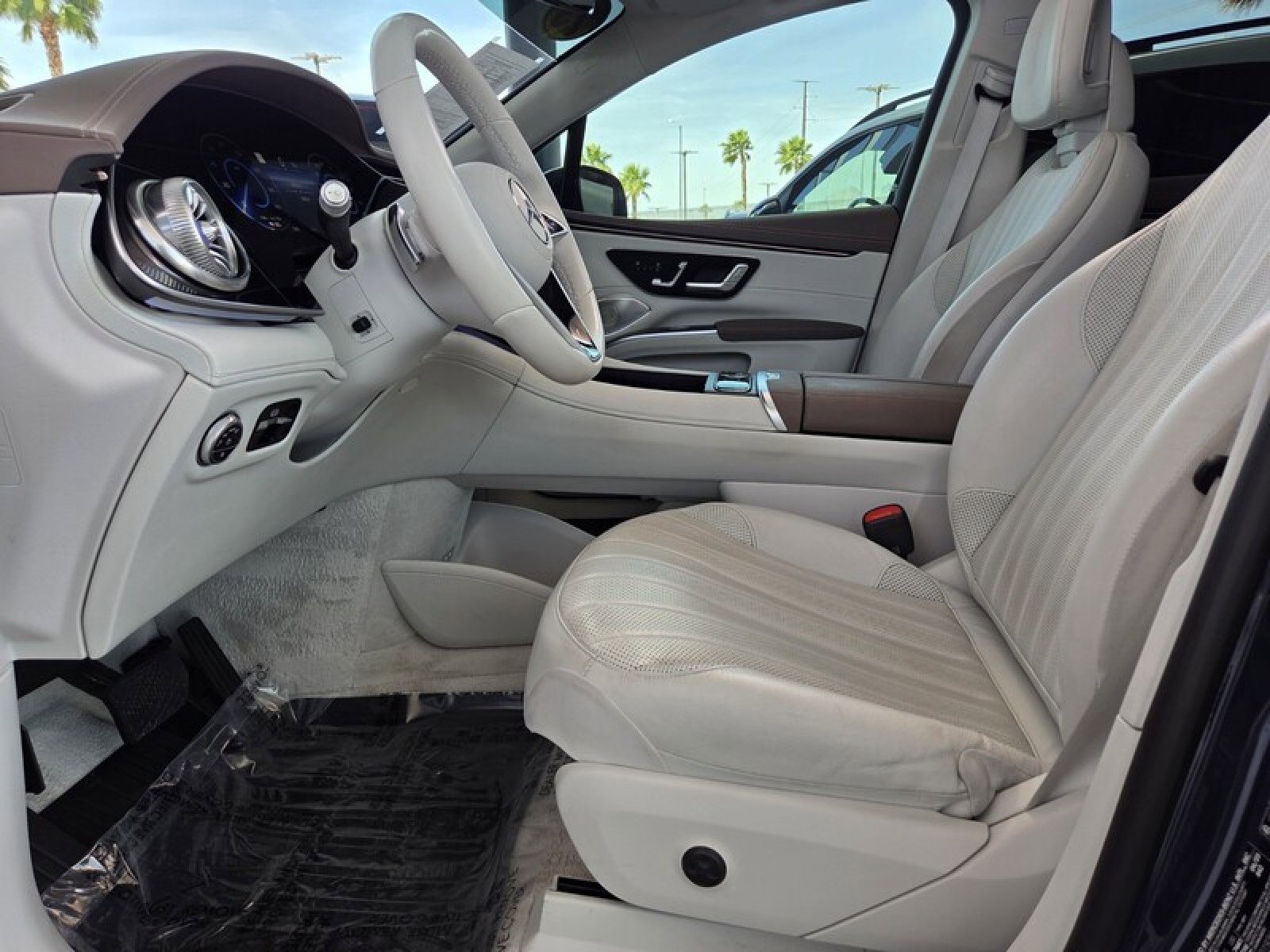 Certified 2023 Mercedes-Benz EQS 580 4MATIC SUV image 13