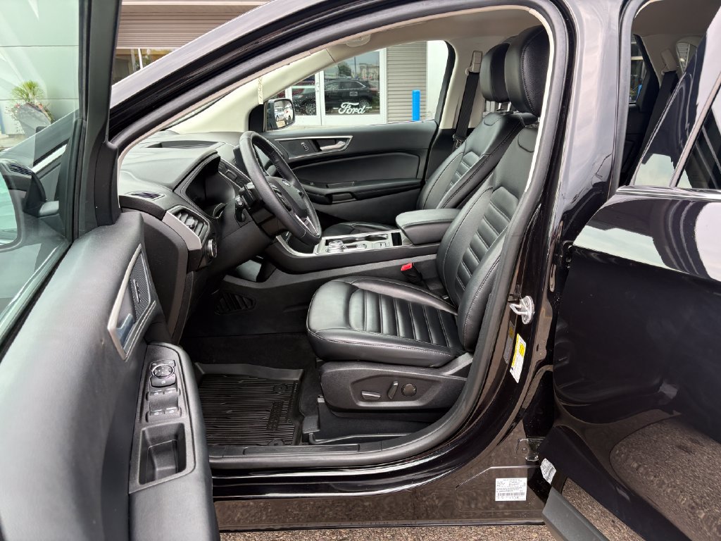 Used 2024 Ford Edge SEL w/ Convenience Package AWD/4WD image 11
