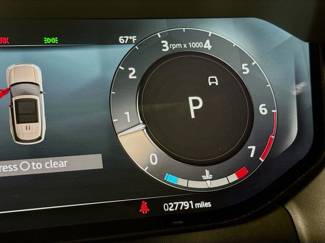 Used 2023 Land Rover Range Rover Autobiography image 13