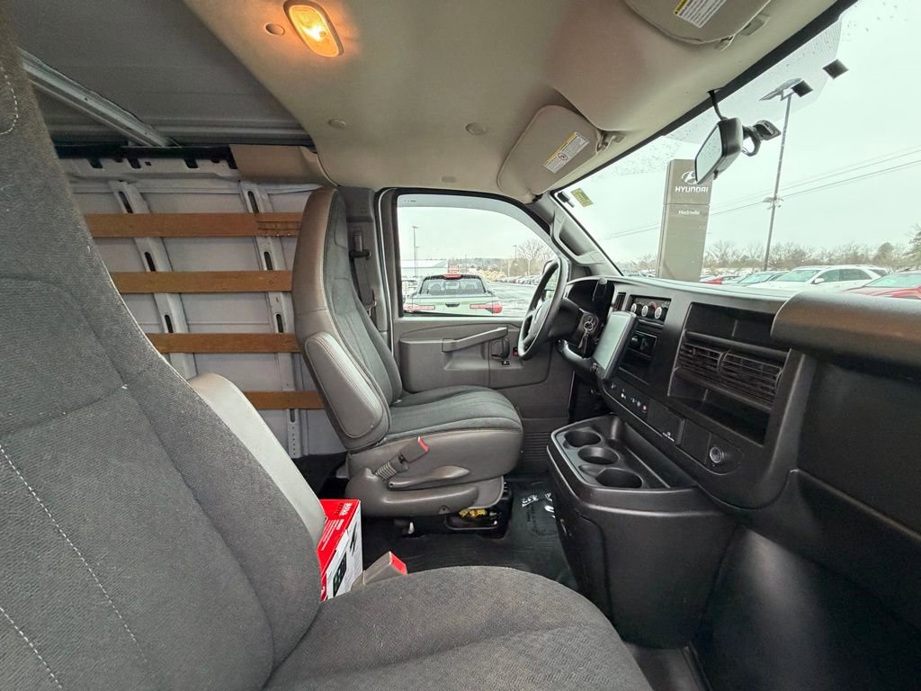 Used 2019 GMC Savana 2500 w/ Driver Convenience Package image 14