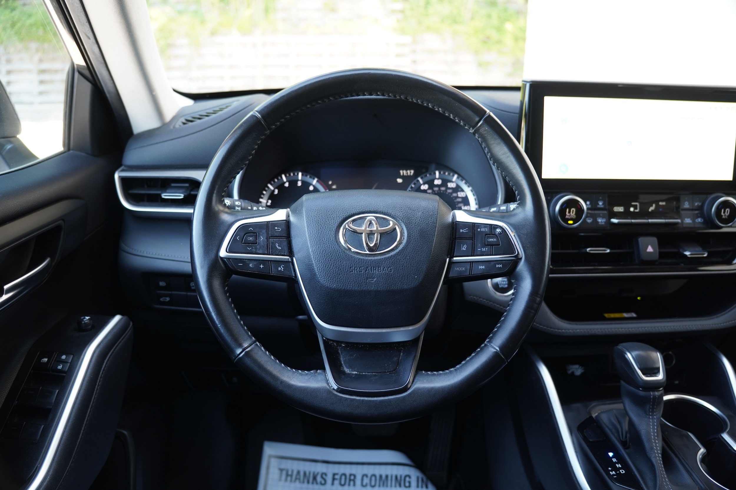 Used 2023 Toyota Highlander XLE AWD/4WD image 16