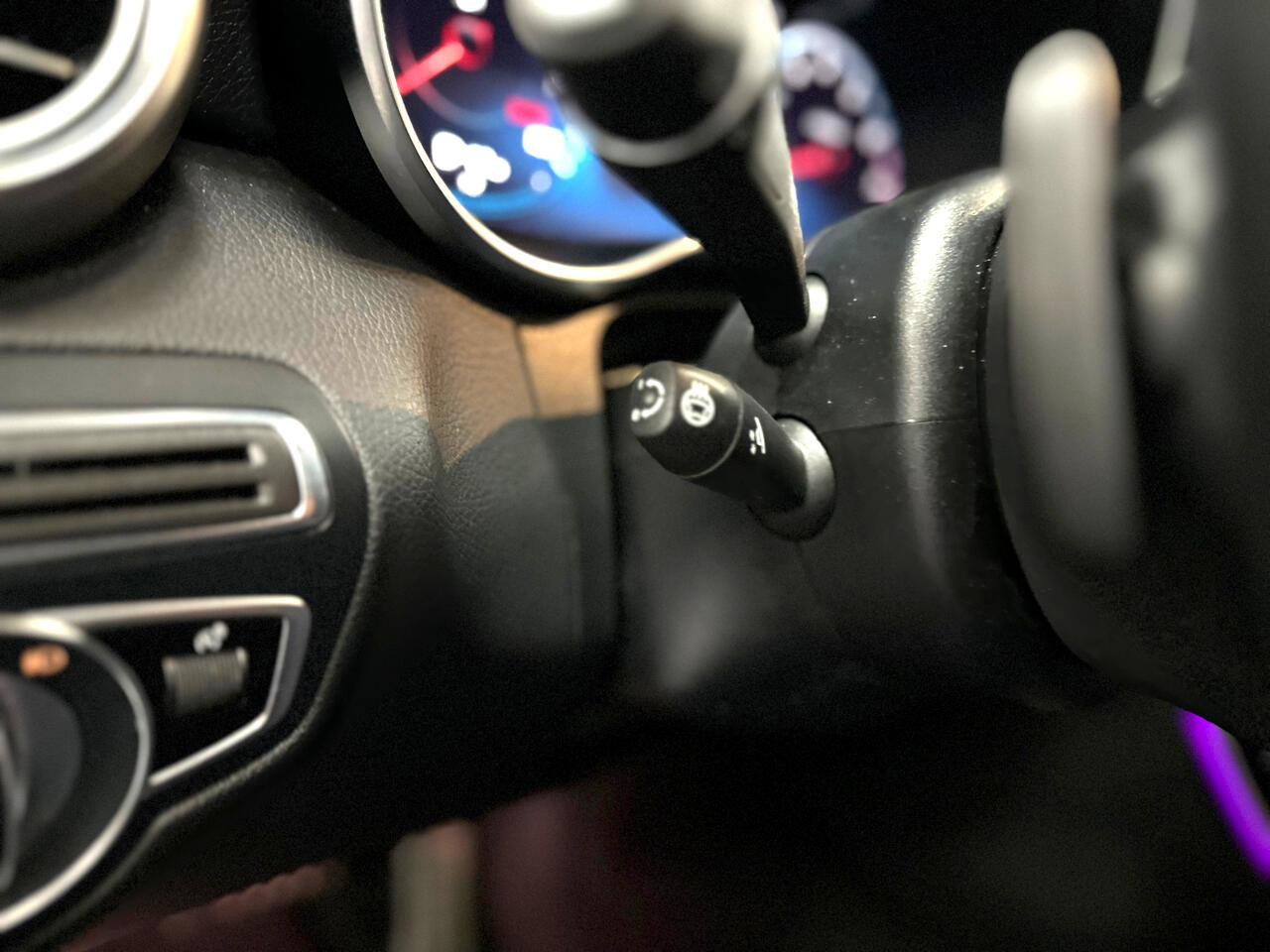 Used 2020 Mercedes-Benz C 300 4MATIC Cabriolet image 19