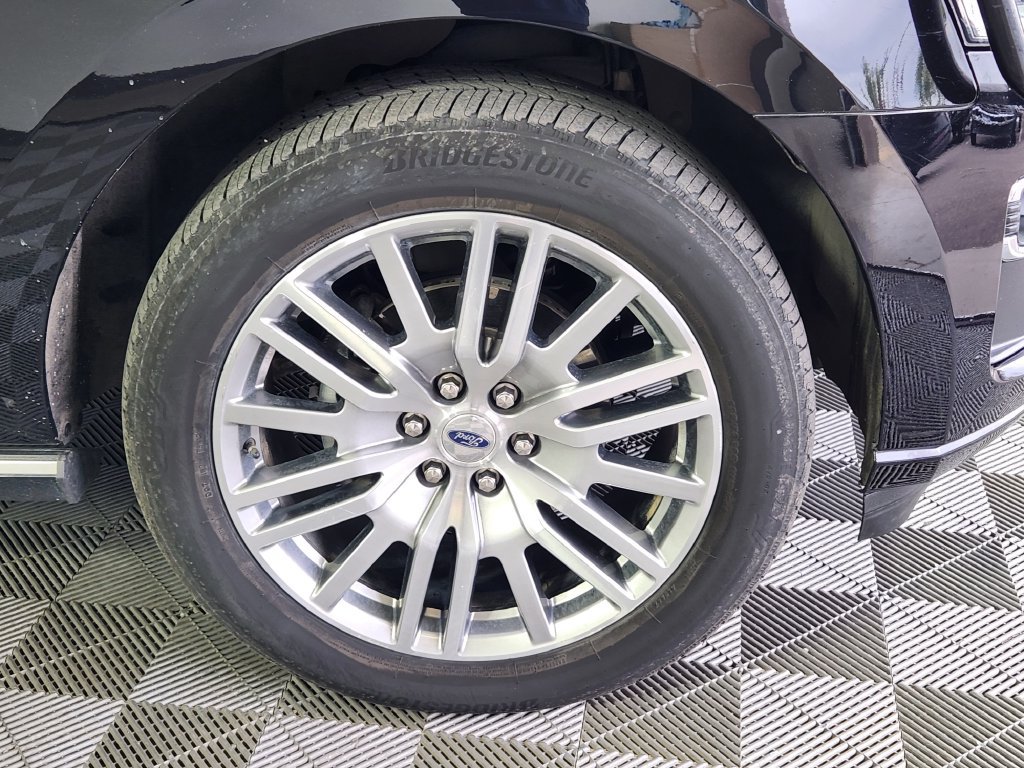 Used 2023 Ford Expedition Max Platinum AWD/4WD image 9