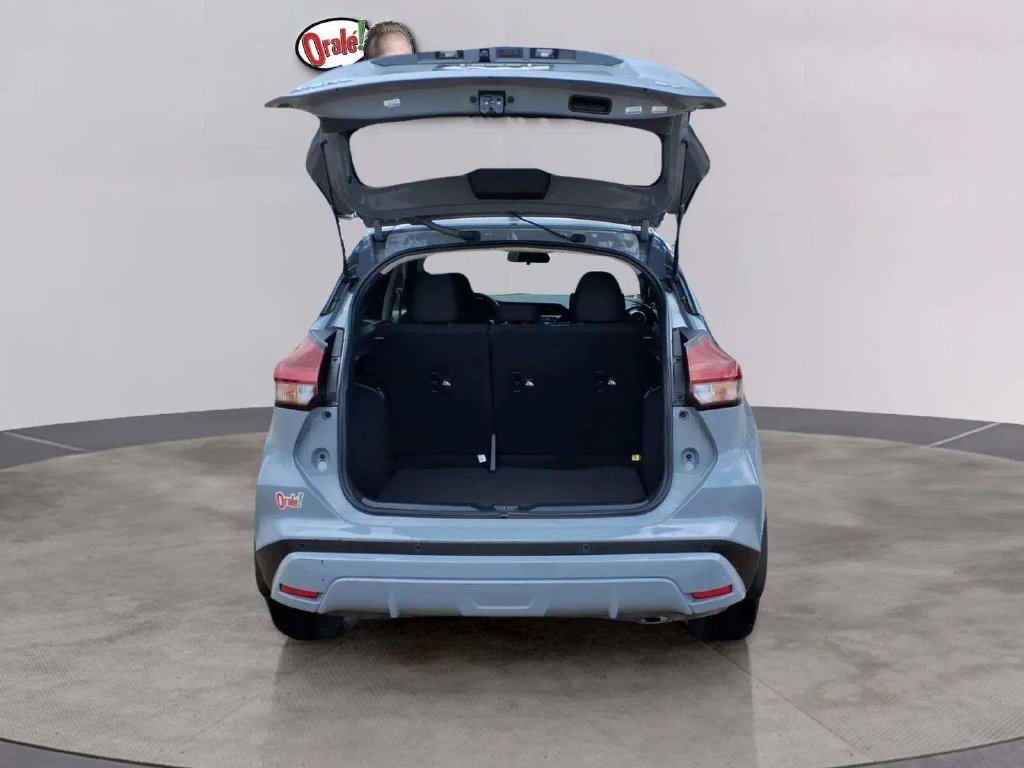 Certified 2023 Nissan Kicks SV FWD image 18