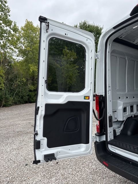 New 2025 Ford Transit 250 148 Medium Roof image 9