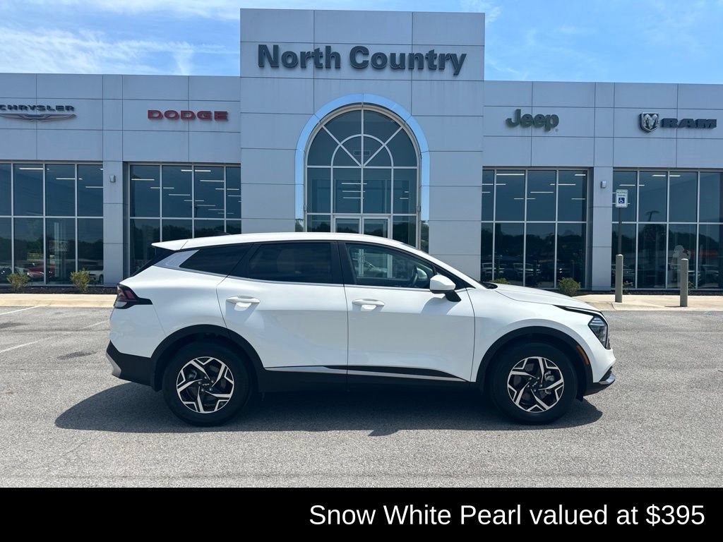 Used 2025 Kia Sportage LX FWD image 1