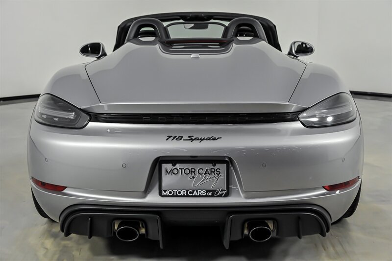 Used 2022 Porsche 718 Boxster Spyder RWD image 9