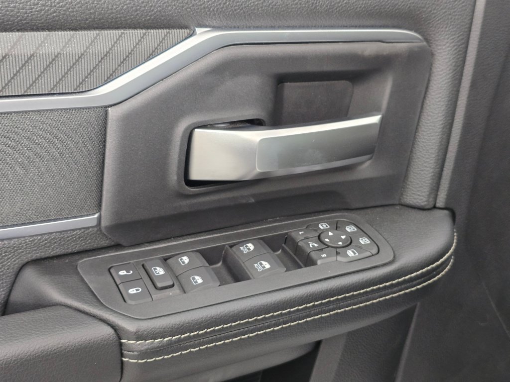 New 2026 RAM 3500 Big Horn AWD/4WD image 18