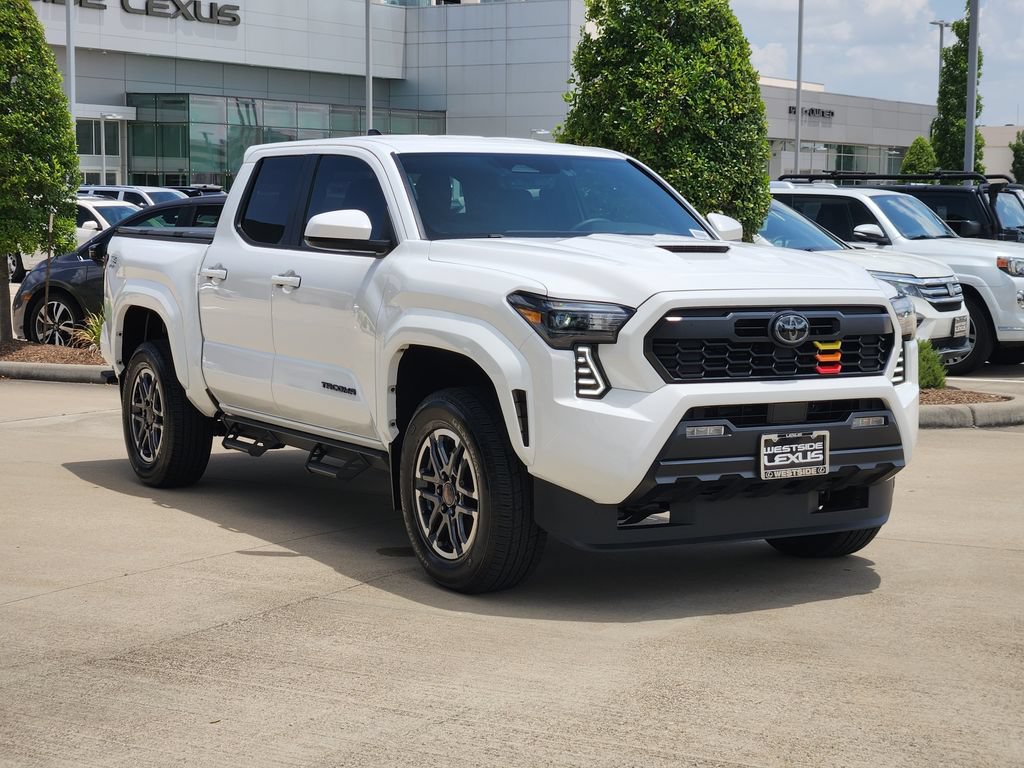 Used 2024 Toyota Tacoma TRD Sport AWD/4WD image 3