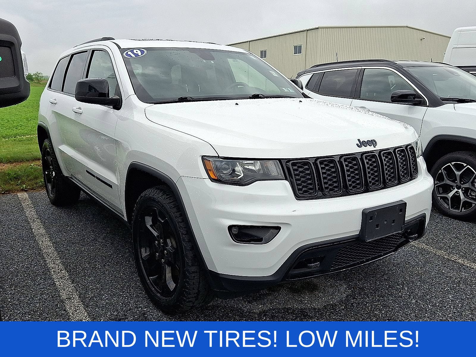 Used 2019 Jeep Grand Cherokee Laredo