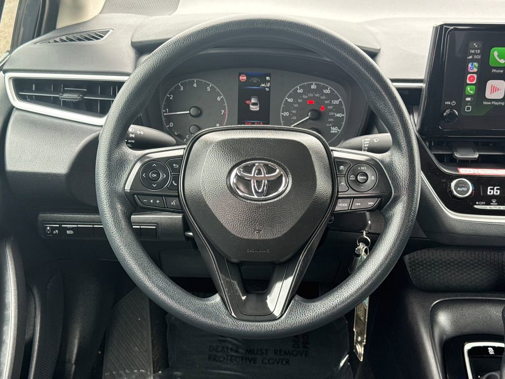 Used 2025 Toyota Corolla LE FWD image 12