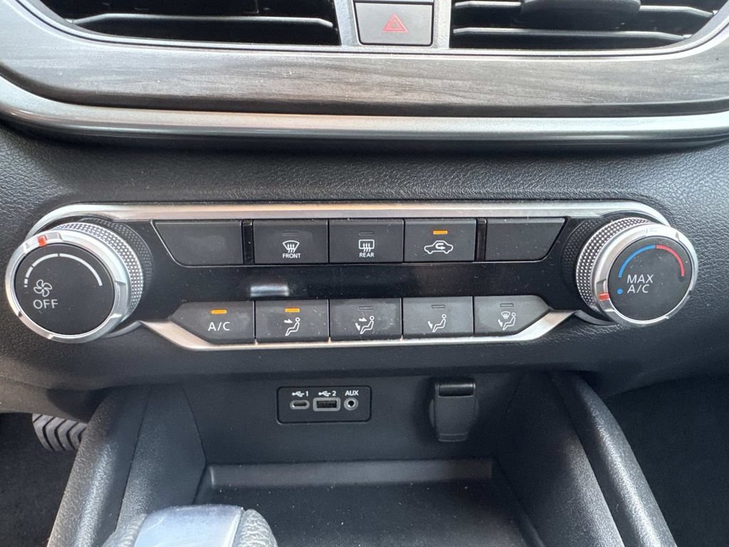 Used 2025 Nissan Altima 2.5 SV FWD image 43