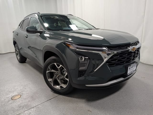 New 2026 Chevrolet Trax LT w/ Driver Confidence Package FWD image 2