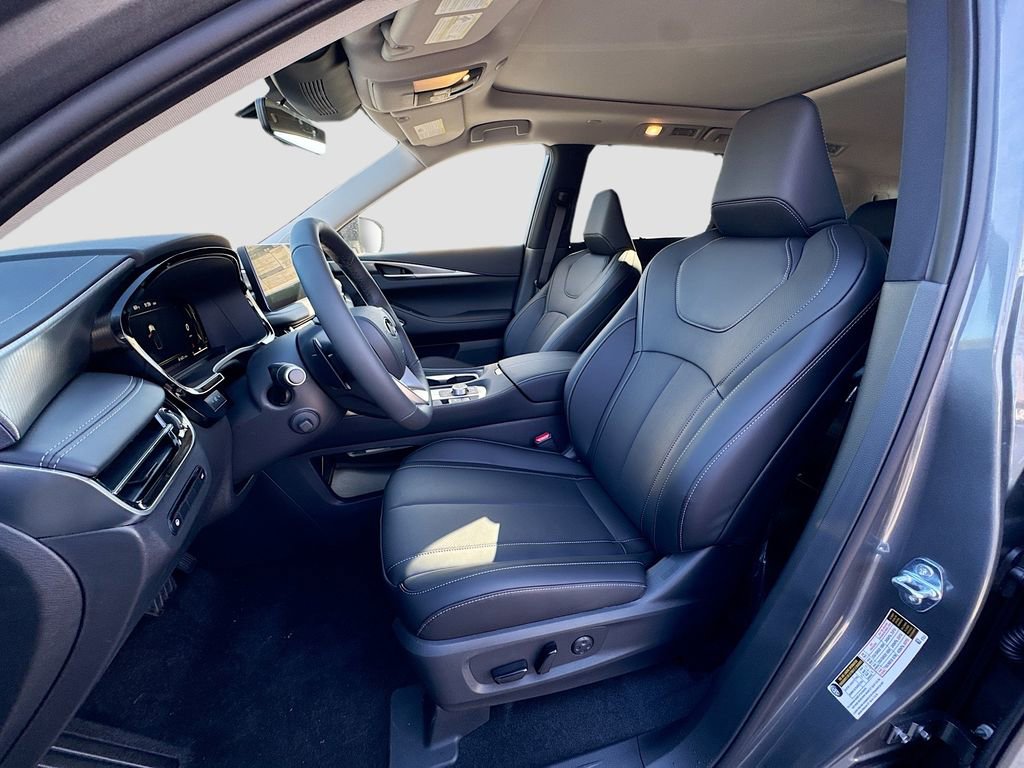 Certified 2026 INFINITI QX60 Luxe w/ Cargo Package FWD image 23